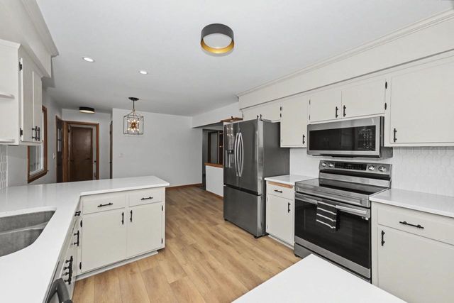 2101 N Emmertsen ROAD, Mount Pleasant, WI 53406