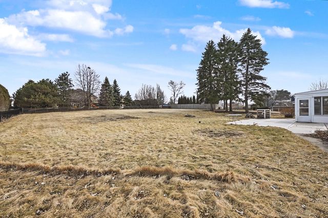 2101 N Emmertsen ROAD, Mount Pleasant, WI 53406