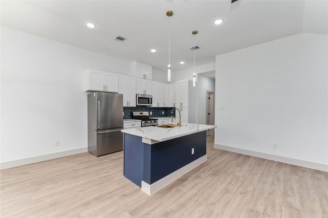 9005 Nyssa Street B, Houston, TX 77078