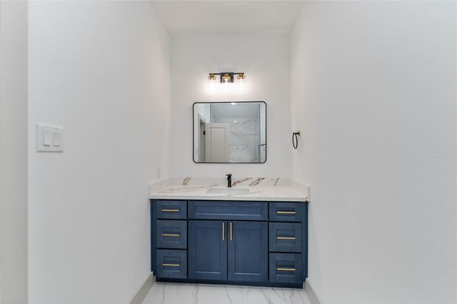 9005 Nyssa Street B, Houston, TX 77078