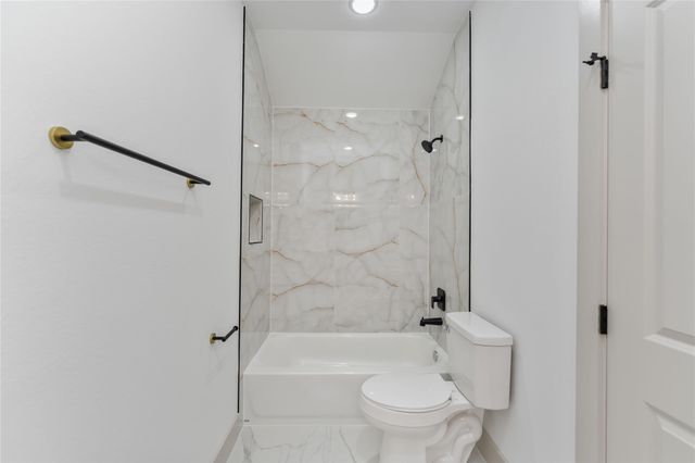 9005 Nyssa Street B, Houston, TX 77078