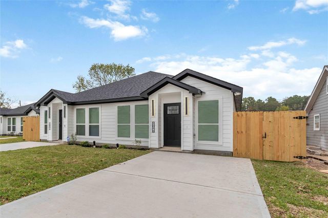 9005 Nyssa Street B, Houston, TX 77078