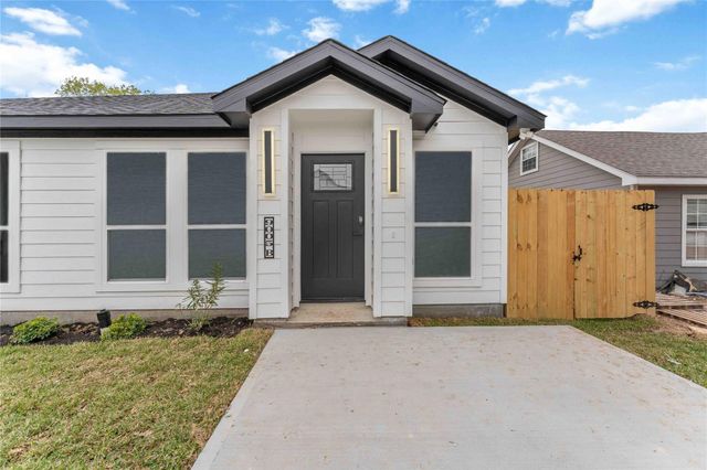 9005 Nyssa Street B, Houston, TX 77078