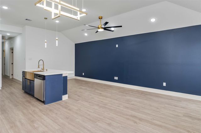 9005 Nyssa Street B, Houston, TX 77078