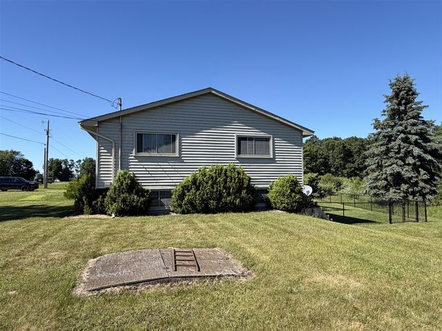 9154 Old Highway 99, Montague, MI 49437