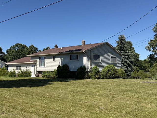 9154 Old Highway 99, Montague, MI 49437