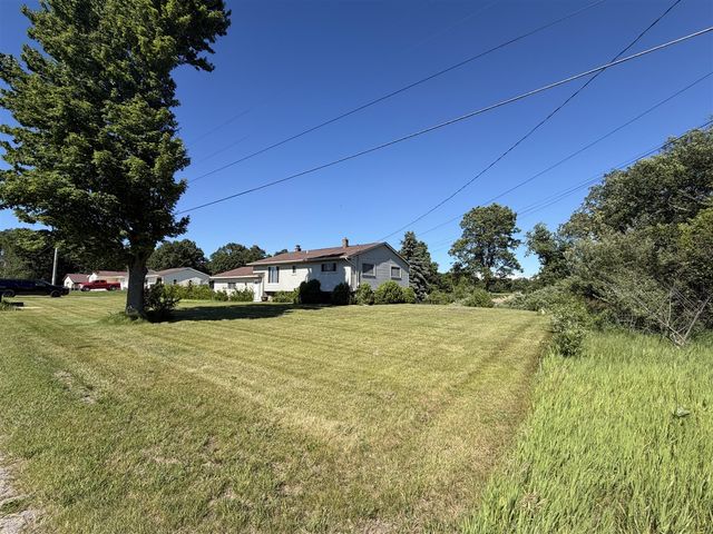9154 Old Highway 99, Montague, MI 49437