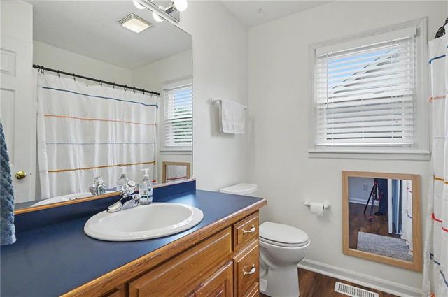 556 Brentwood Drive, Lawrence, KS 66049