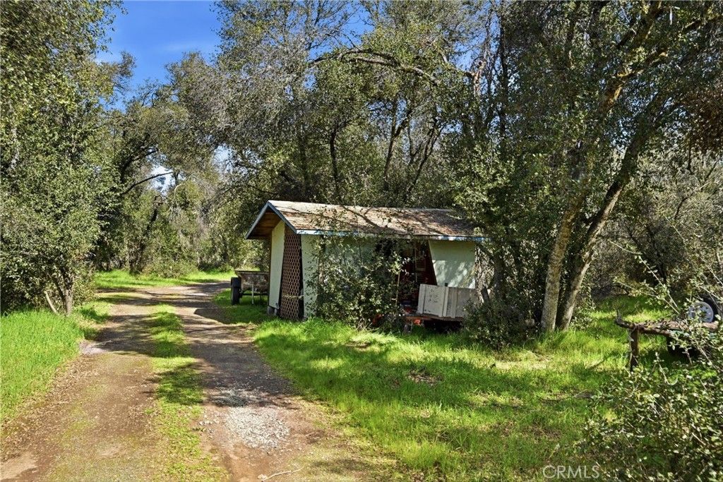 Image 7 of property listing at 6495 Jacobson Road, Kelseyville, CA 95451