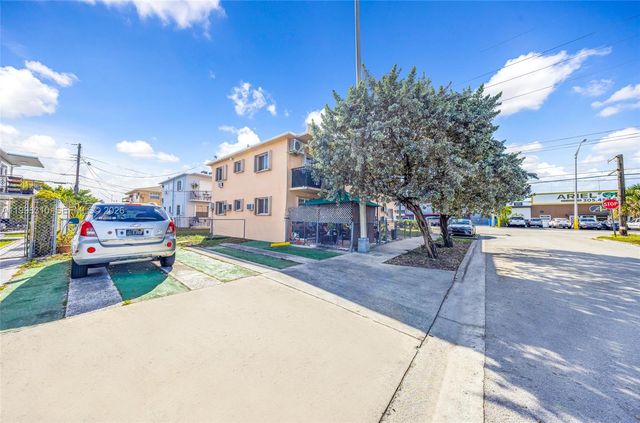 955 W 23rd St, Hialeah, FL 33010