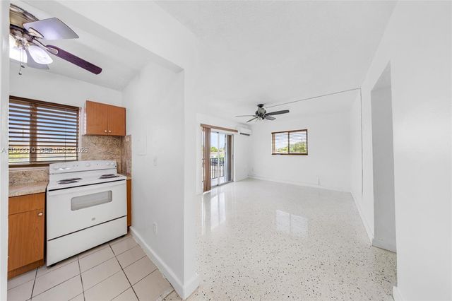 955 W 23rd St, Hialeah, FL 33010