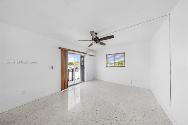 955 W 23rd St, Hialeah, FL 33010