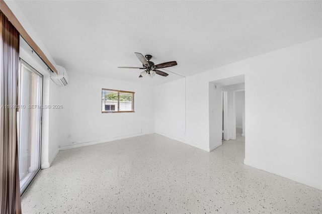 955 W 23rd St, Hialeah, FL 33010