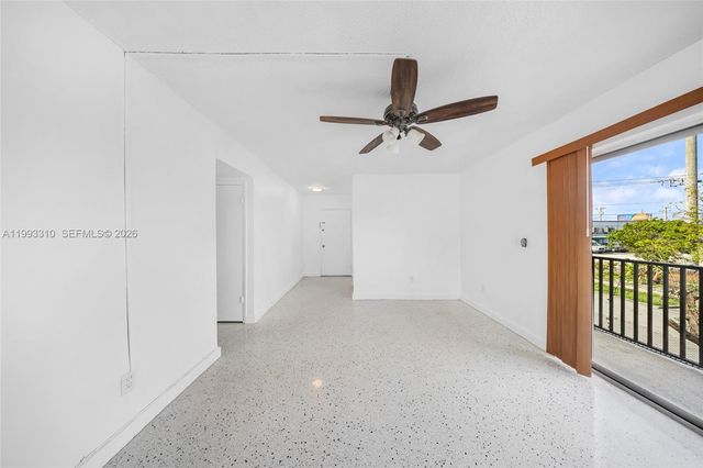 955 W 23rd St, Hialeah, FL 33010