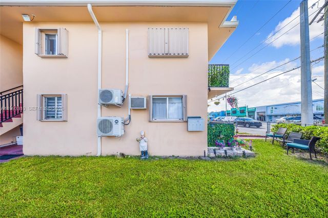 955 W 23rd St, Hialeah, FL 33010