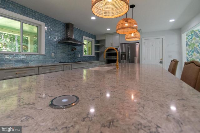428 INGLESIDE DRIVE, Fredericksburg, VA 22405