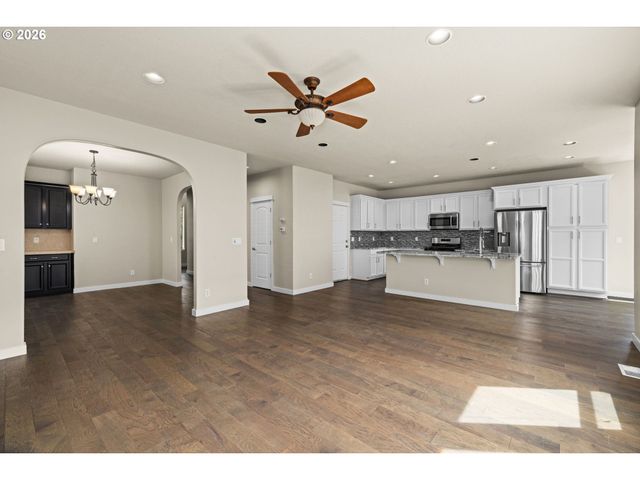 6190 Ne RIDGESTONE Ct, Hillsboro, OR 97124