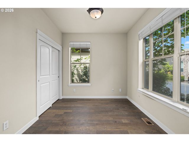 6190 Ne RIDGESTONE Ct, Hillsboro, OR 97124