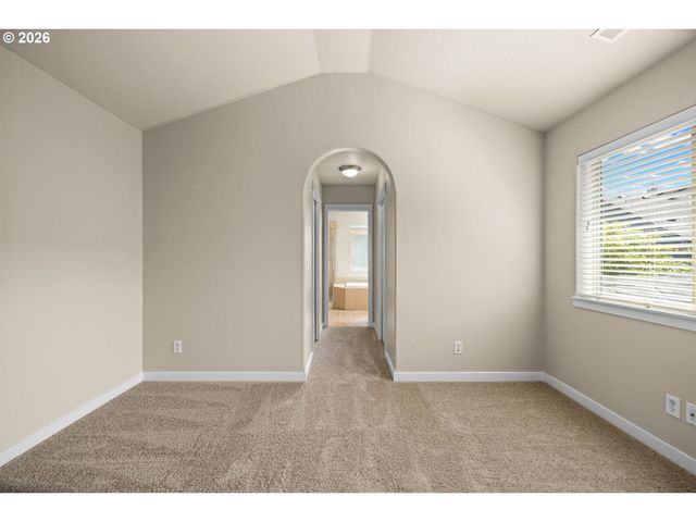 6190 Ne RIDGESTONE Ct, Hillsboro, OR 97124