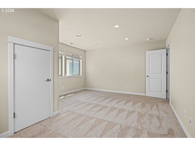 6190 Ne RIDGESTONE Ct, Hillsboro, OR 97124