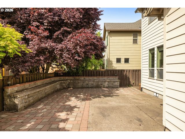 6190 Ne RIDGESTONE Ct, Hillsboro, OR 97124