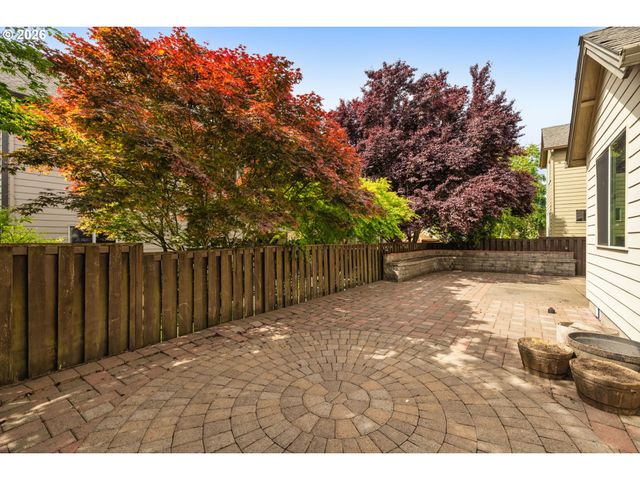 6190 Ne RIDGESTONE Ct, Hillsboro, OR 97124