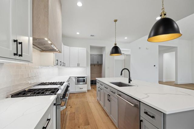16007 Bonjour Boulevard, Conroe, TX 77302