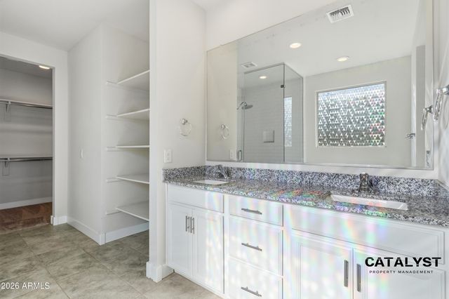 6926 W WINSTON Drive, Laveen, AZ 85339