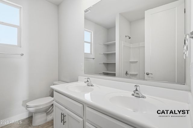 6926 W WINSTON Drive, Laveen, AZ 85339