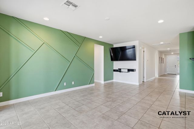 6926 W WINSTON Drive, Laveen, AZ 85339