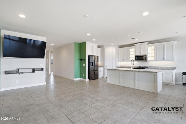 6926 W WINSTON Drive, Laveen, AZ 85339