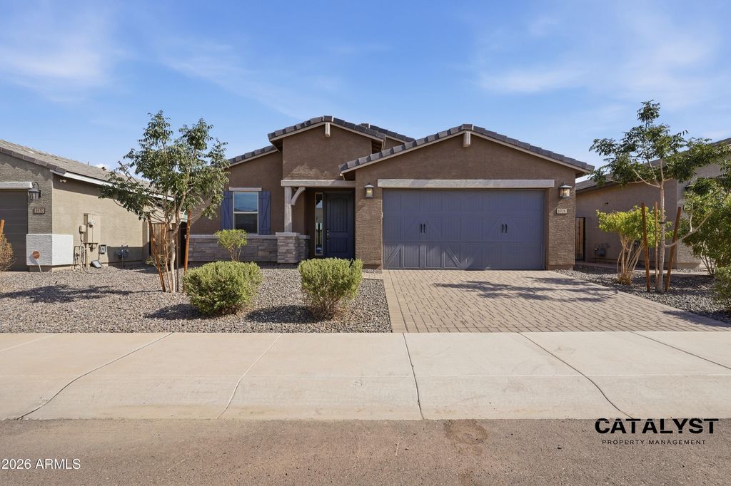 6926 W WINSTON Drive, Laveen, AZ 85339