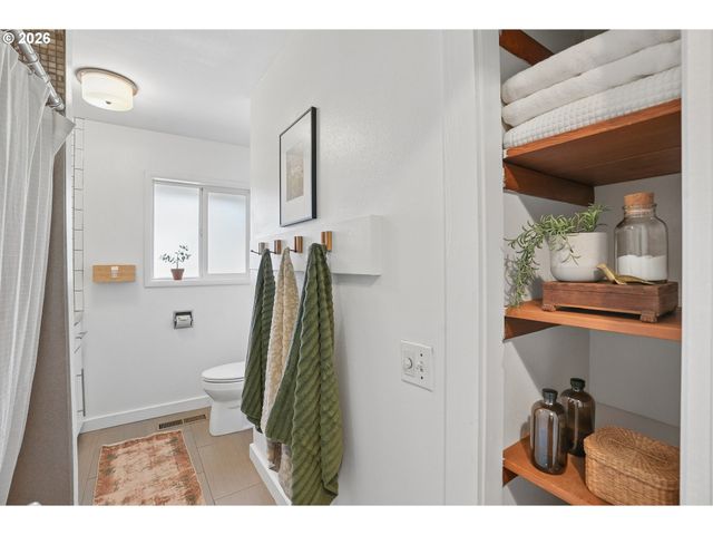 1120 Ne 162ND Ave, Portland, OR 97230