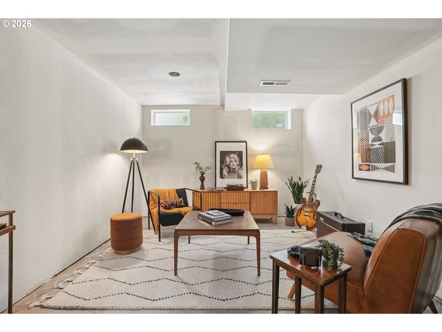 1120 Ne 162ND Ave, Portland, OR 97230