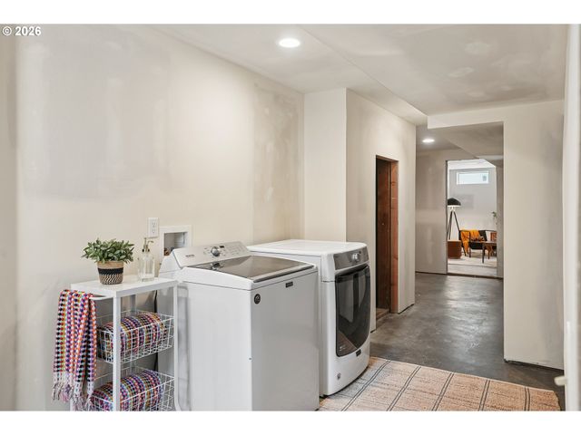 1120 Ne 162ND Ave, Portland, OR 97230