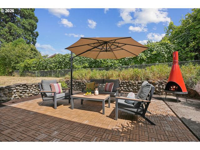 1120 Ne 162ND Ave, Portland, OR 97230