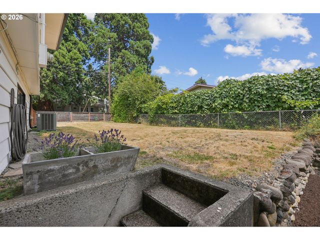 1120 Ne 162ND Ave, Portland, OR 97230