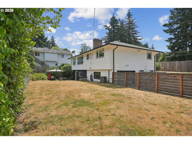 1120 Ne 162ND Ave, Portland, OR 97230
