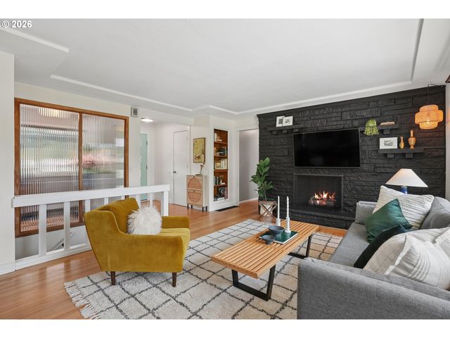 1120 Ne 162ND Ave, Portland, OR 97230