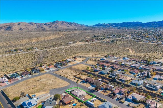 7748 Megan Court, Yucca Valley, CA 92284