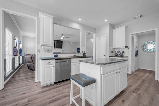 5107 Brett Drive, Pearland, TX 77584