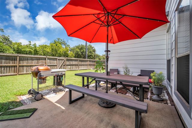5107 Brett Drive, Pearland, TX 77584