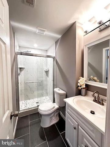 9008 HANSON GROVE CT, Manassas, VA 20109