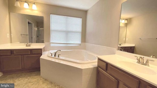 9008 HANSON GROVE CT, Manassas, VA 20109