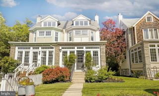 307 E GRAVERS LN, Philadelphia, PA 19118