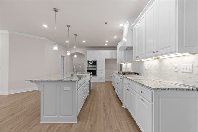 4162 W Huron Loop, Fayetteville, AR 72704