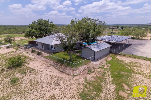 12526 Twin Lakes Lane, San Angelo, TX 76904