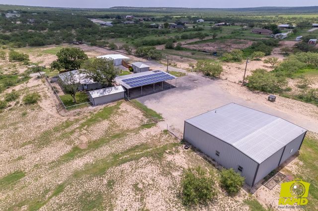 12526 Twin Lakes Lane, San Angelo, TX 76904