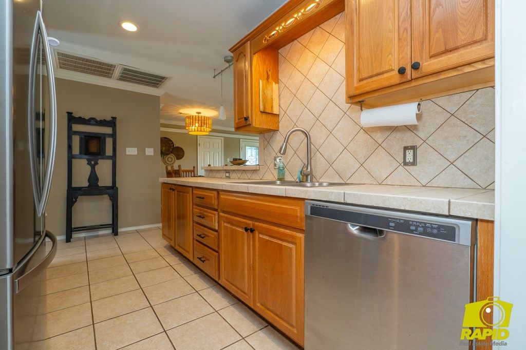 Image 17 of property listing at 12526 Twin Lakes Lane, San Angelo, TX 76904