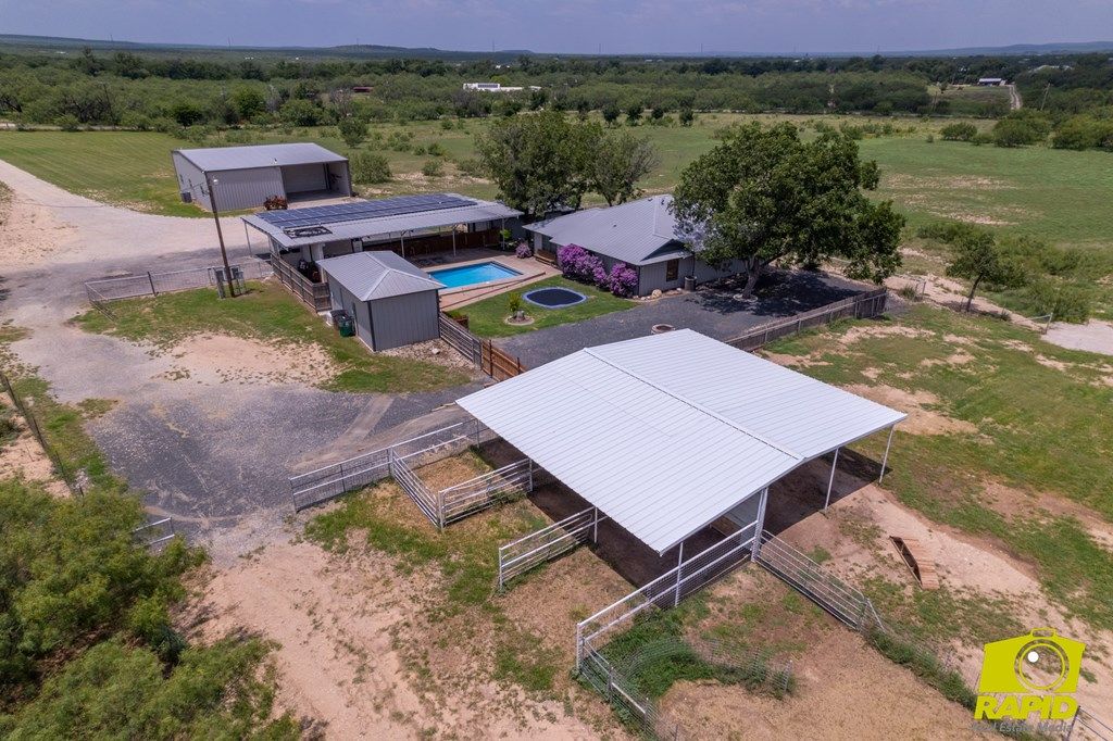 Image 3 of property listing at 12526 Twin Lakes Lane, San Angelo, TX 76904